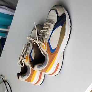 Zara Men's retro inspired sneaker